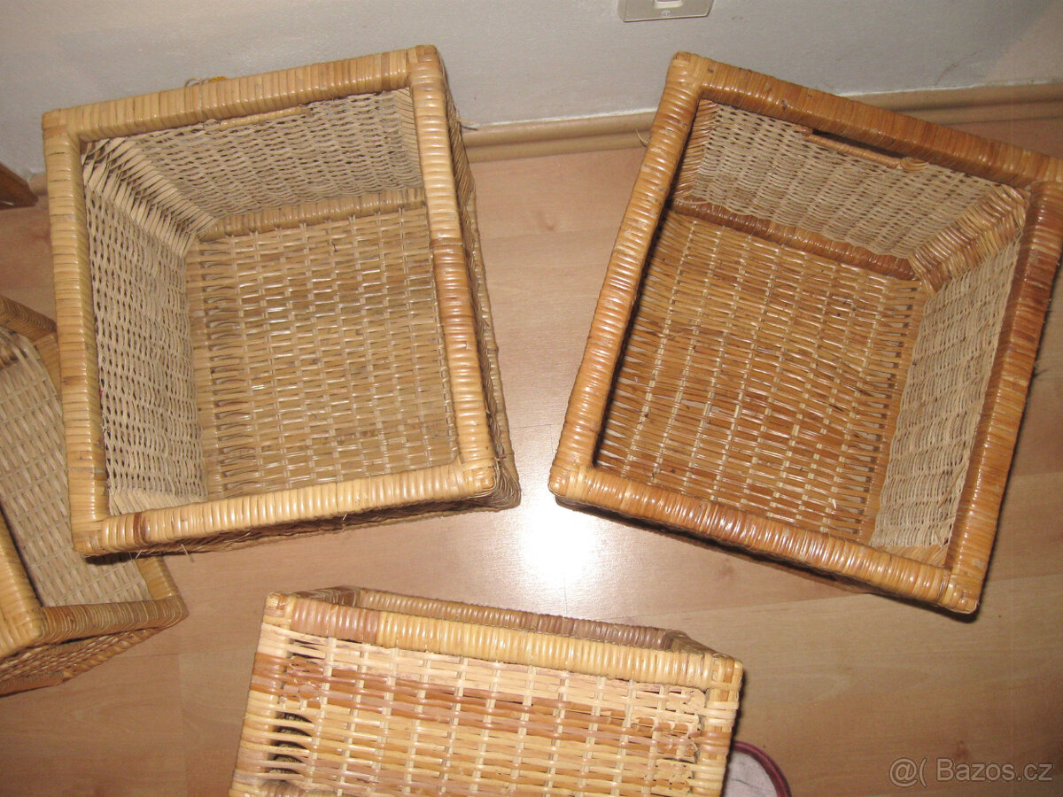 Proutěné čtvercové boxy