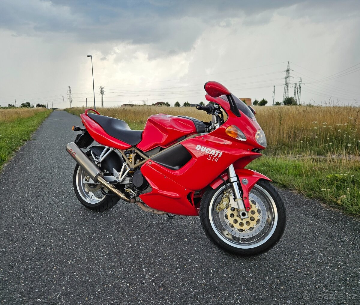 Ducati ST4