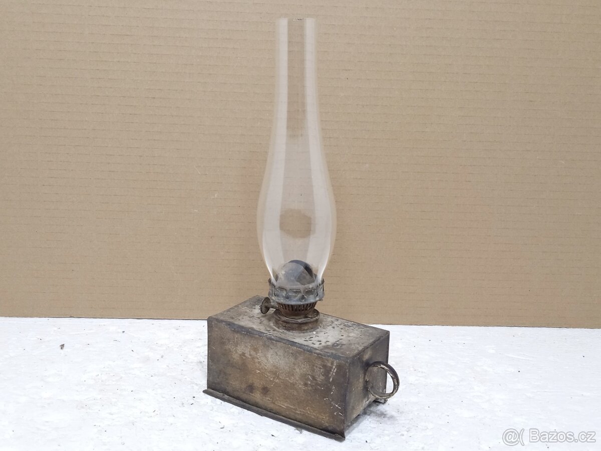 Retro petrolejová lampa ČSD - ČSSR