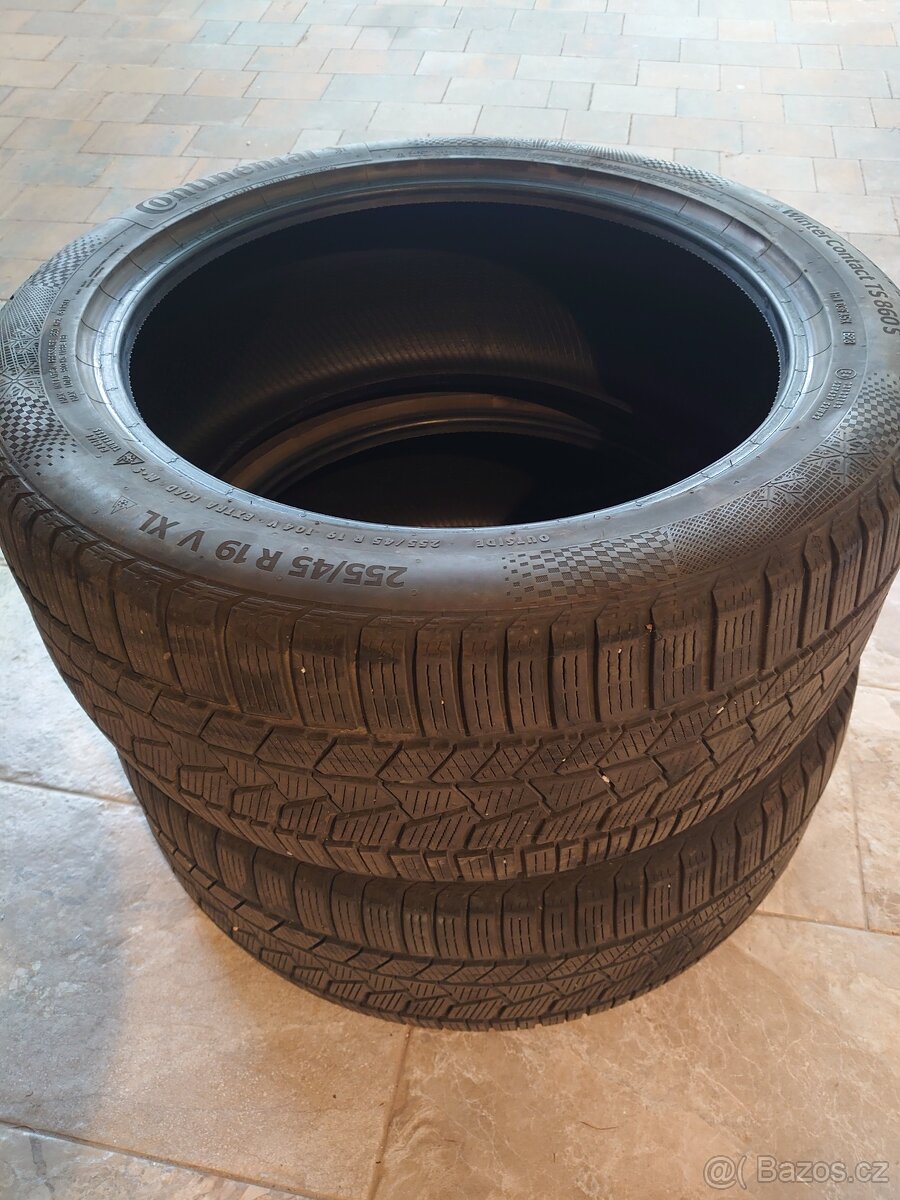 2ks zimních pneu Continental 255/45/19