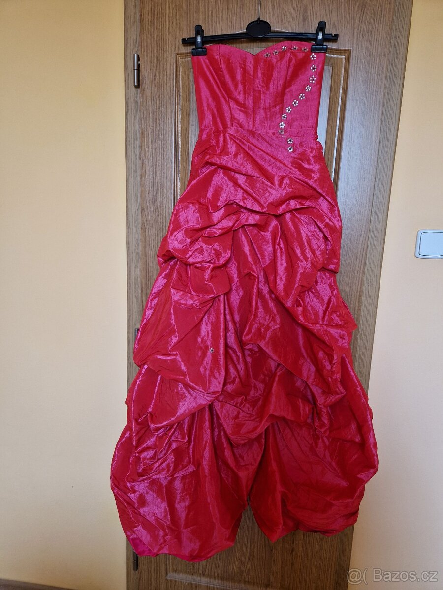 Plesové šaty