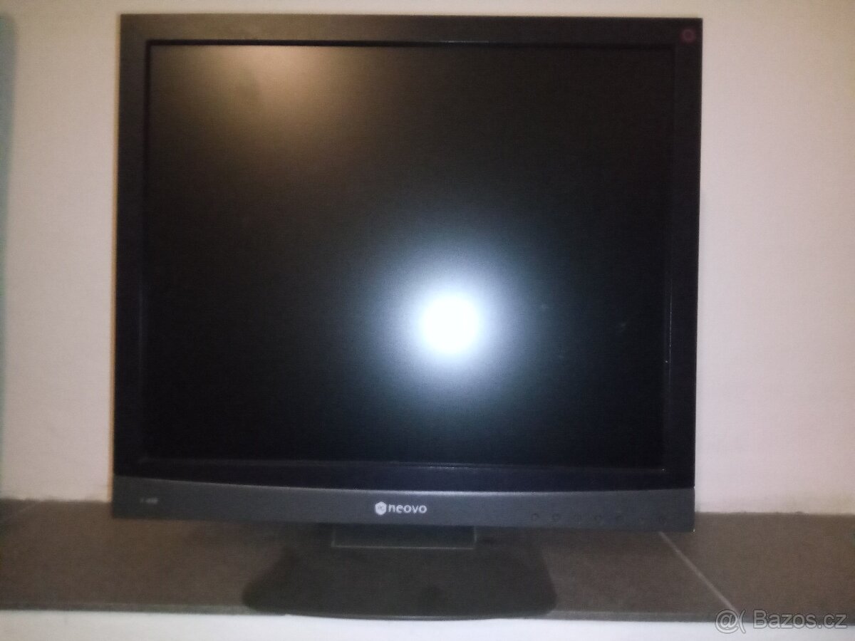 Monitor Neovo F-419