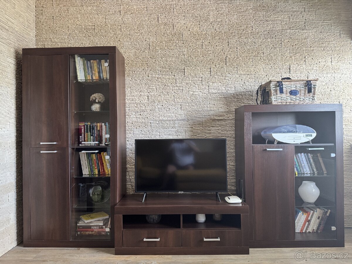 Obývací stěna + konferenční stolek