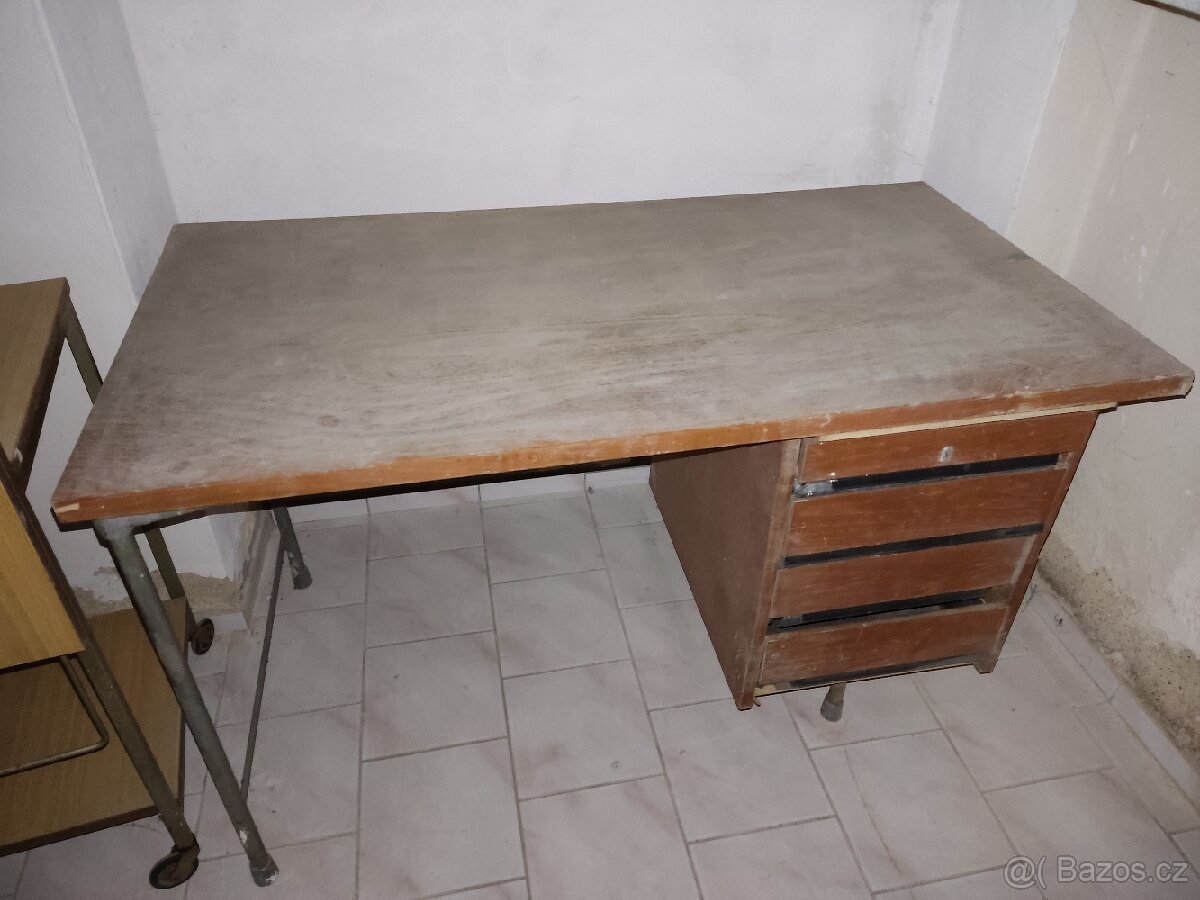 PRACOVNÍ STŮL s BRUSKOU