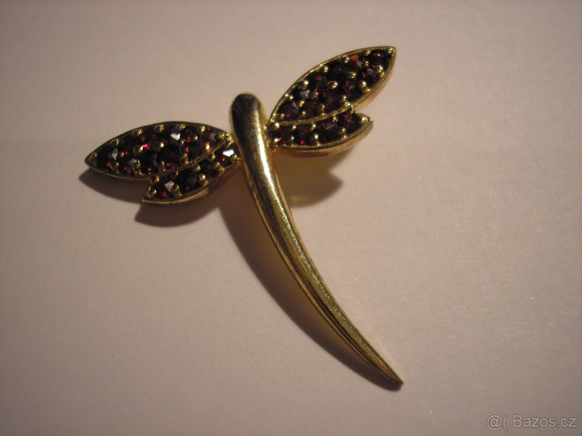 Přívěšek s č. granáty