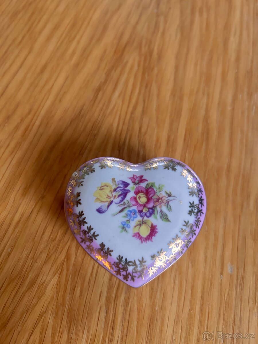 Starožitná dózička srdíčko Made in GDR