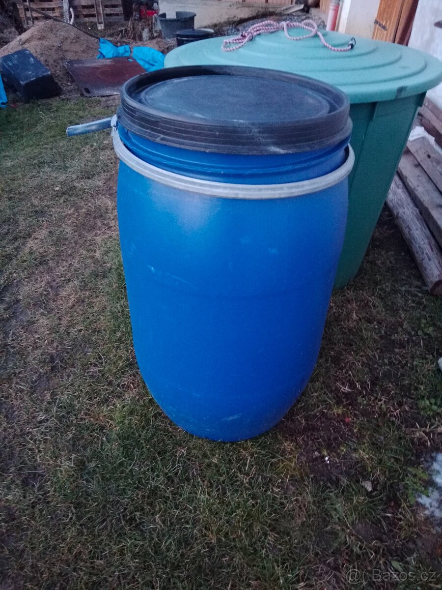 Plastové sudy 220l potravinářské