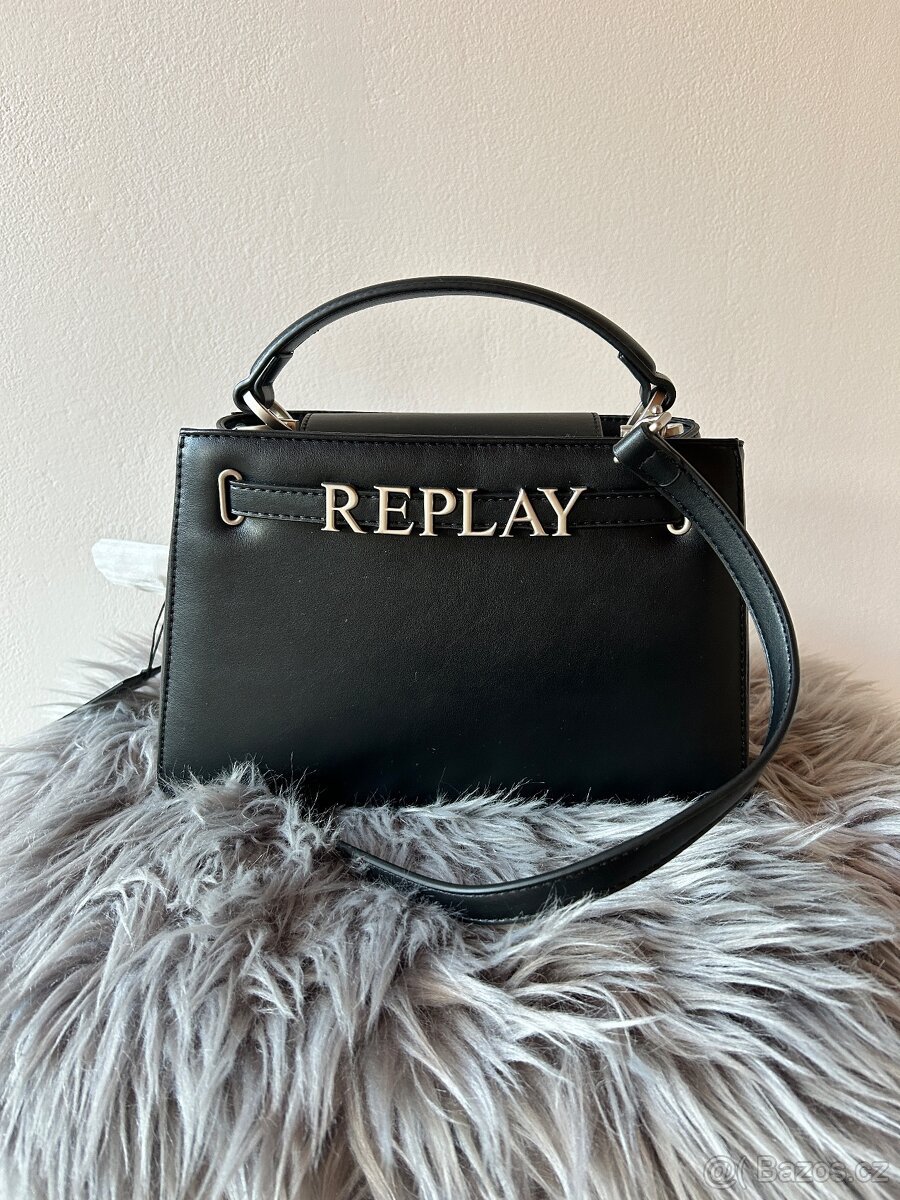 Krásná černá kabelka replay
