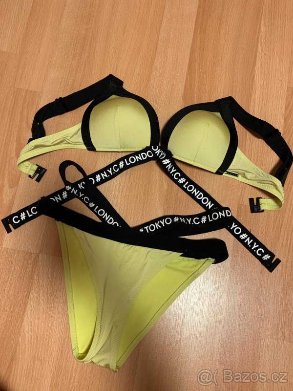 Žluté dvoudílné plavky