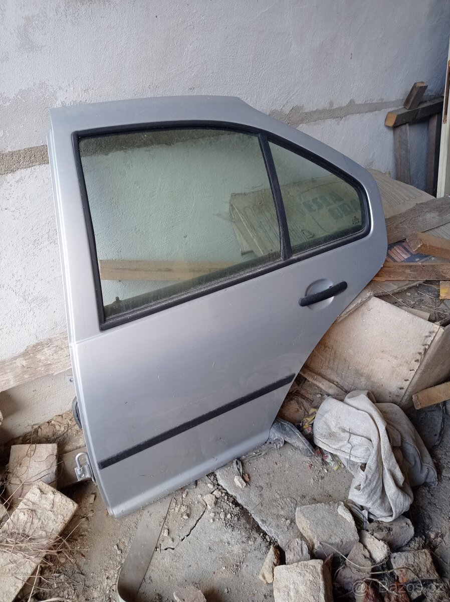 Vw Bora dveře