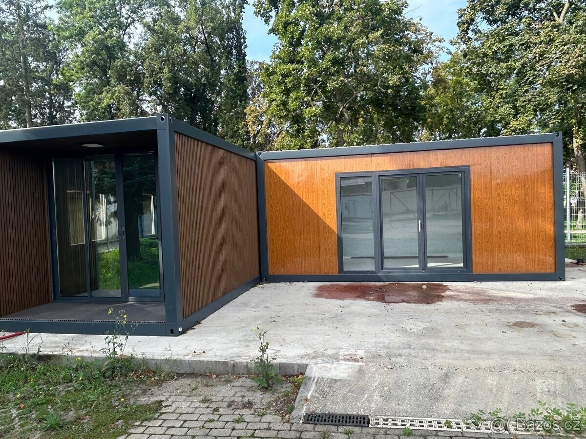 Sestava obytných kontajnerů
