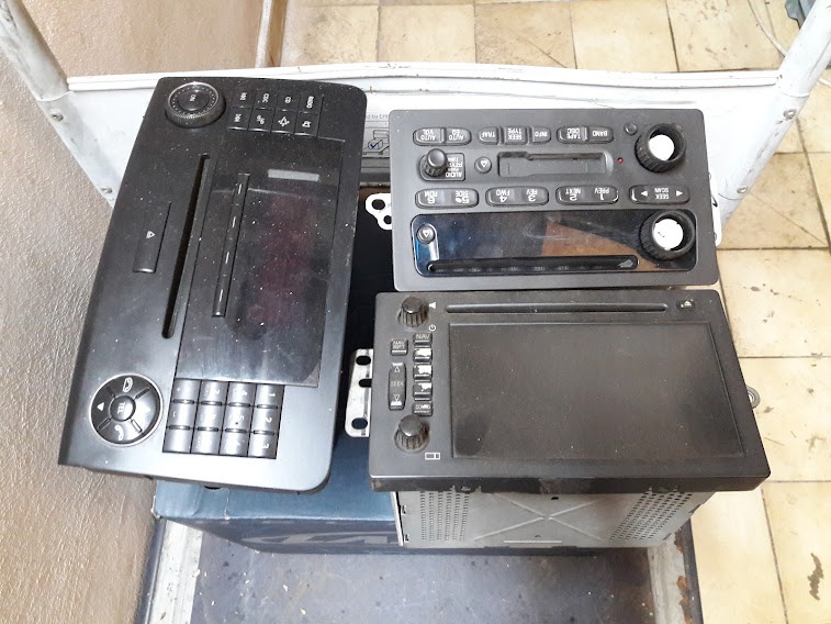 Mercedes GL rádio
