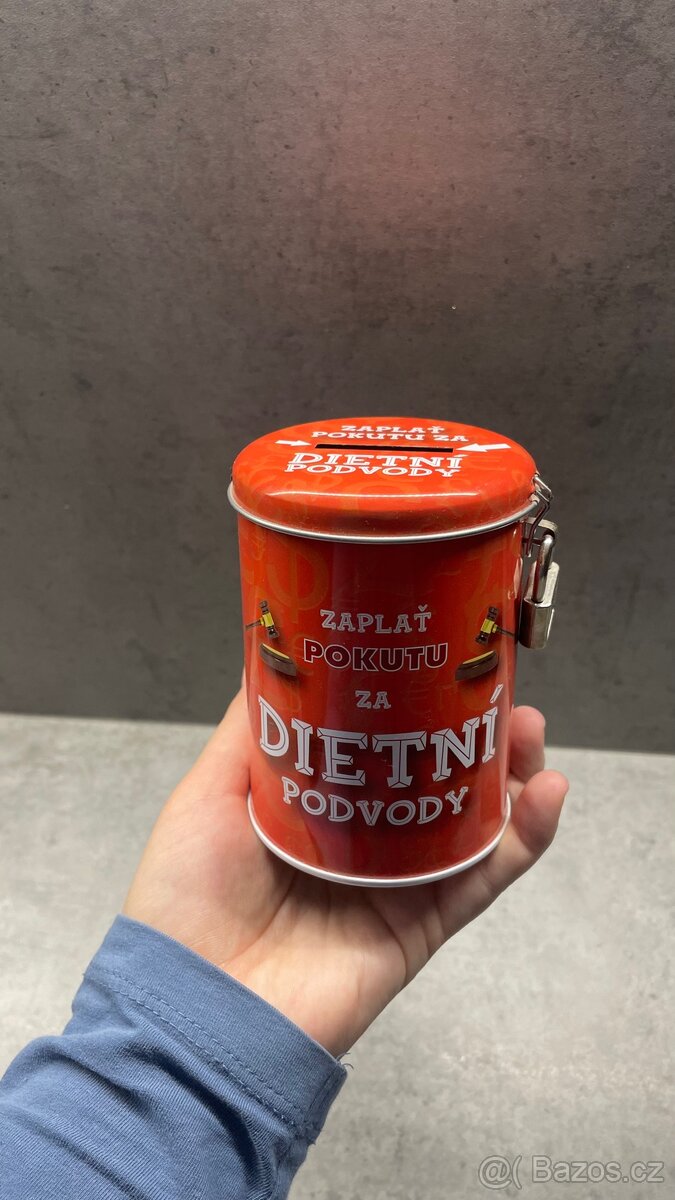 Plechová pokladnička