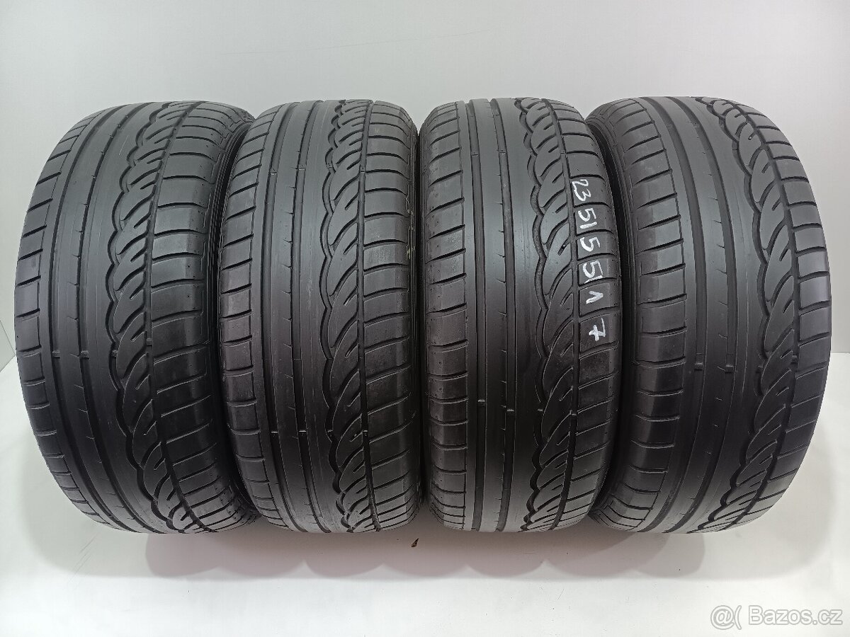 Letní pneu 235/55/17 Dunlop