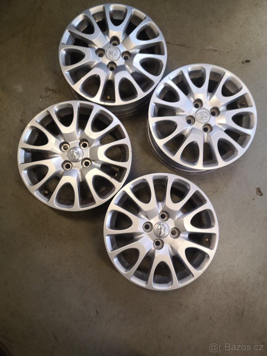 Alu kola 4x100 r15 Toyota