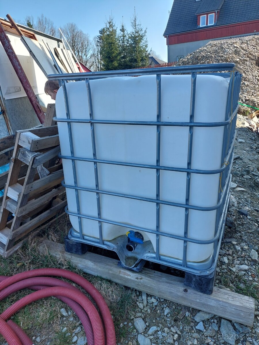IBC nádrž 1000l