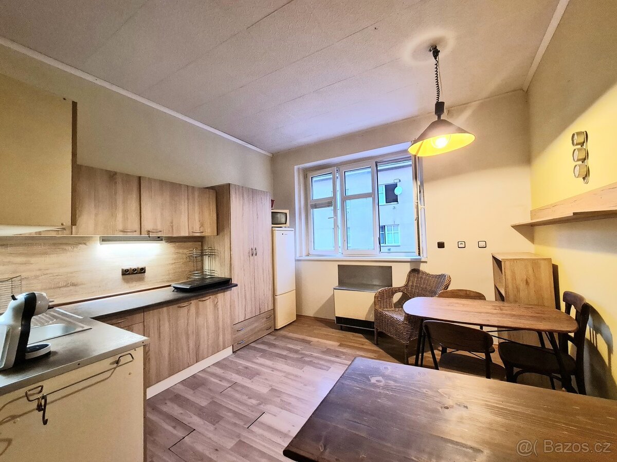 Pronájem bytu 1+kk (27 m2), Praha 10 - Záběhlice, Záběhlická