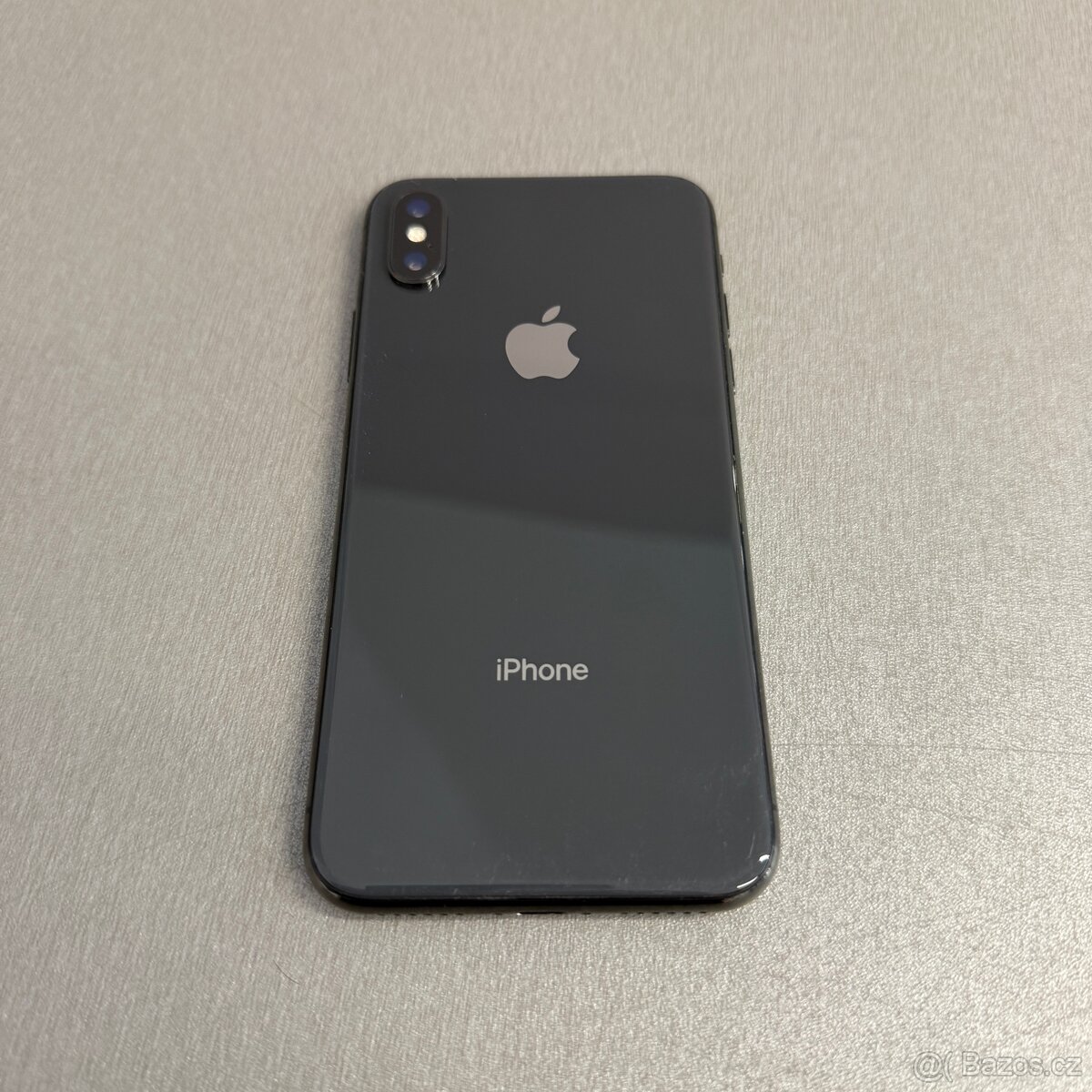 iPhone X 64GB space grey, pěkný stav, 12 měsíců záruka