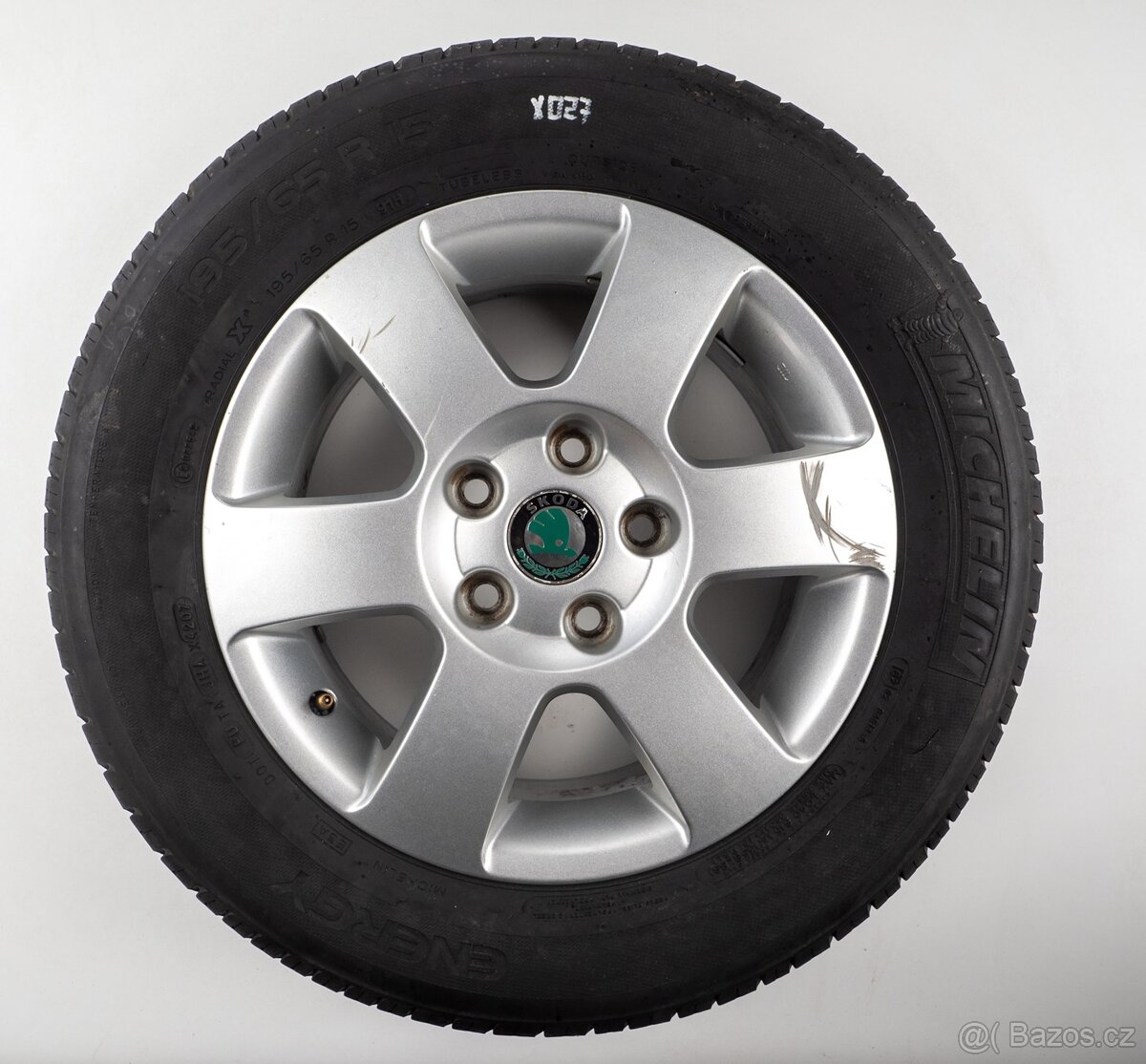 Škoda Octavia - Originání 15" alu kola - Letní pneu