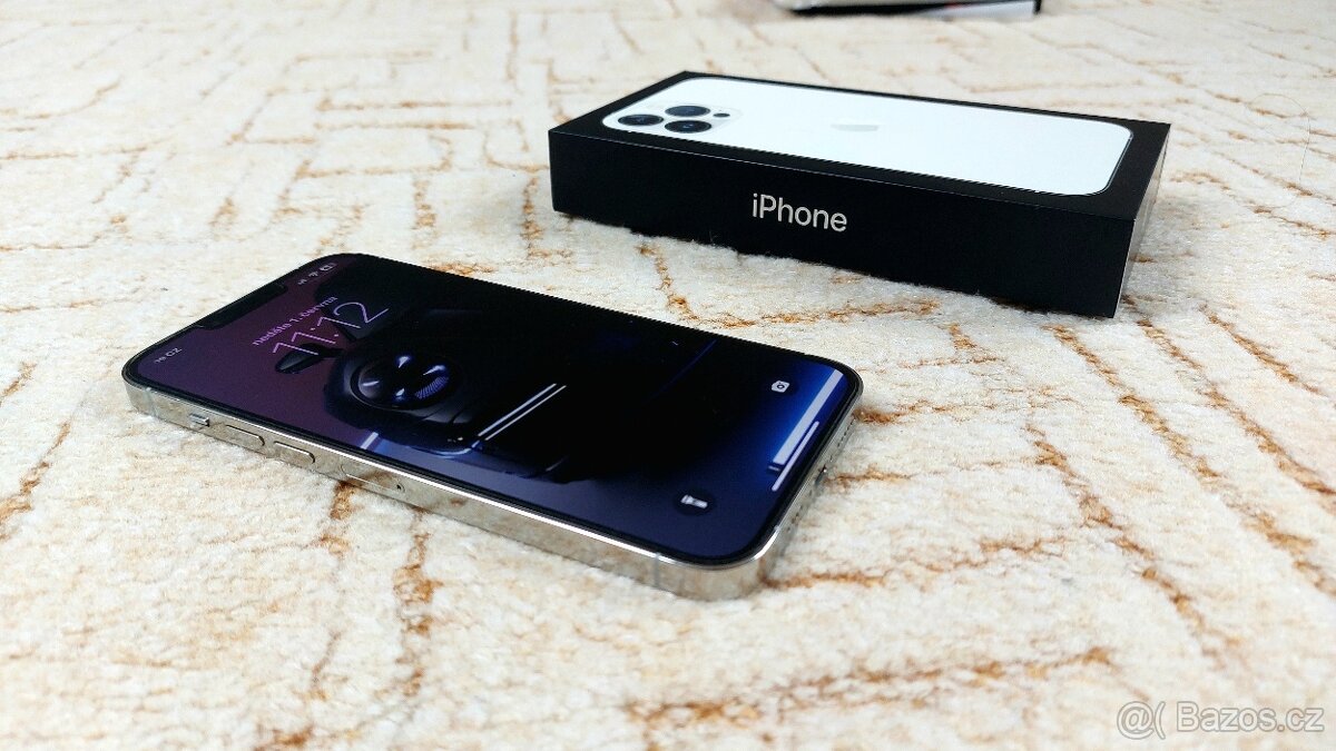 APPLE iPhone 13 Pro Max 256GB + nabíječka + 5x obal - TOP