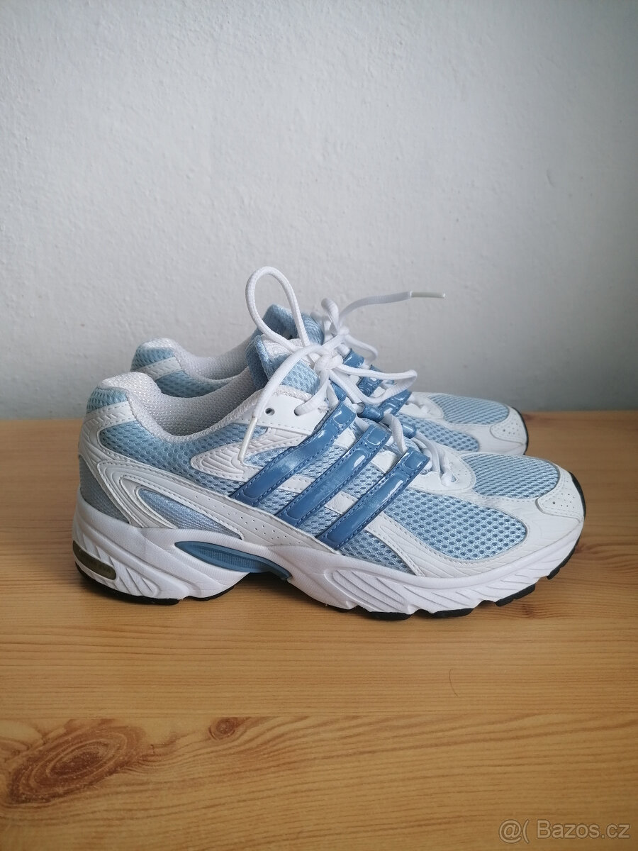 Dámské tenisky zn. Adidas vel. 39,5 / 6,5