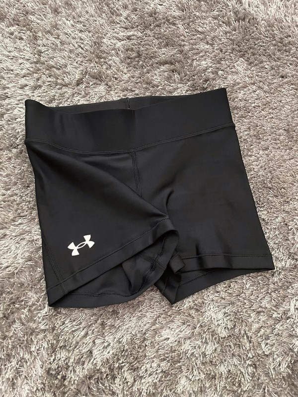 Nové kraťasy Under Armour XS