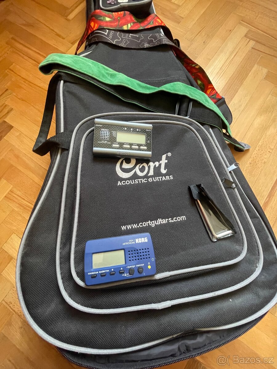 Obal na akustickou kytaru značky Cord