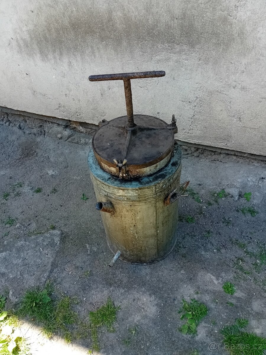 Vařak na vosk