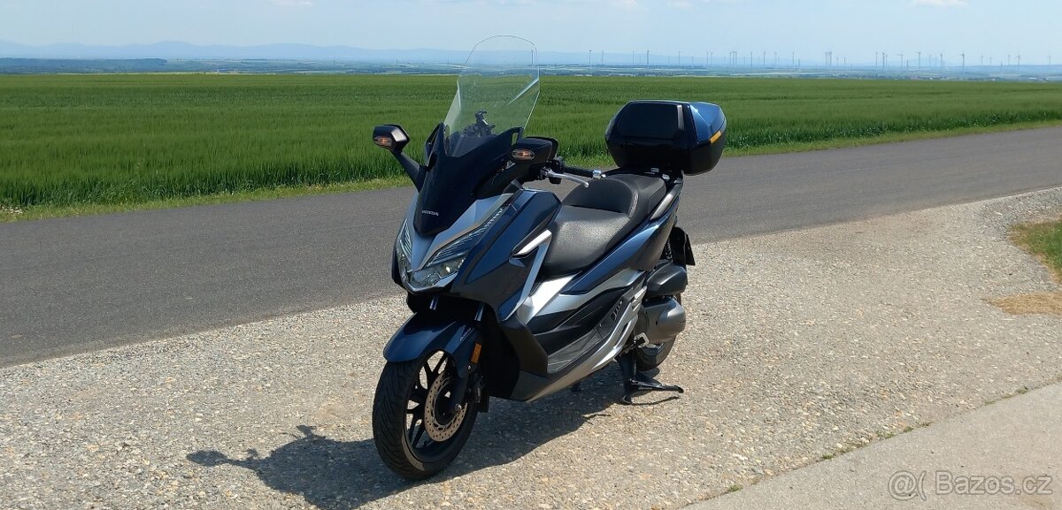 Prodám Honda Forza 300, r.2020