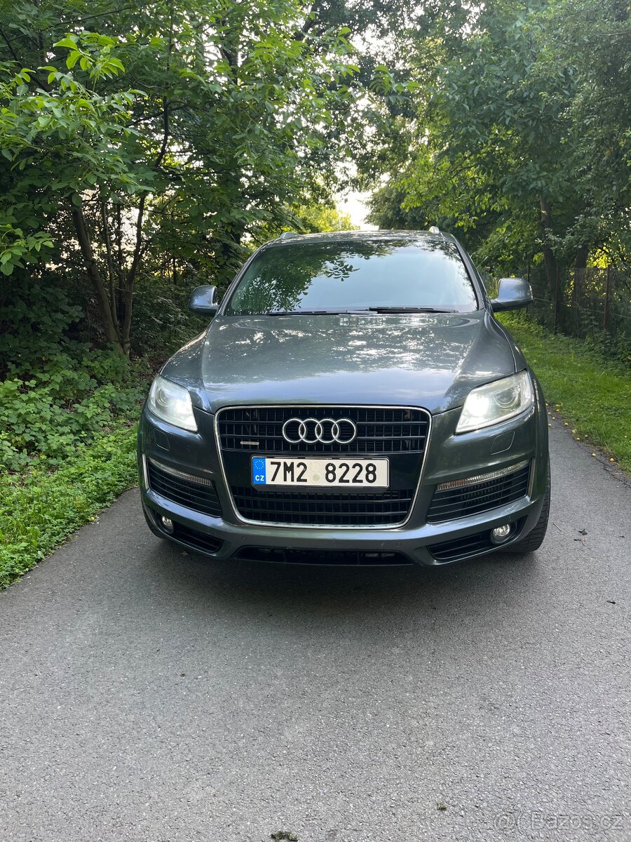 Q7 4,2 Tdi quattro V8