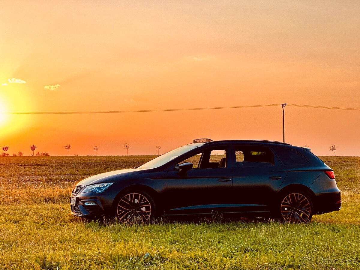 Seat Leon Cupra 221kw Max. výbava