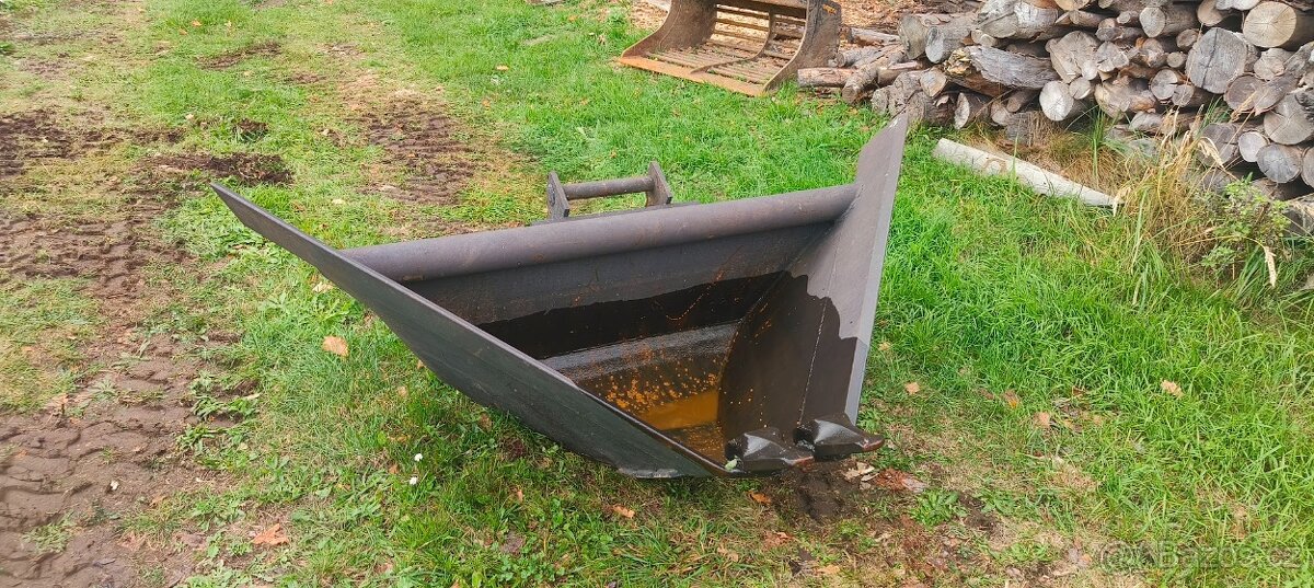 Příkopová lžíce s45