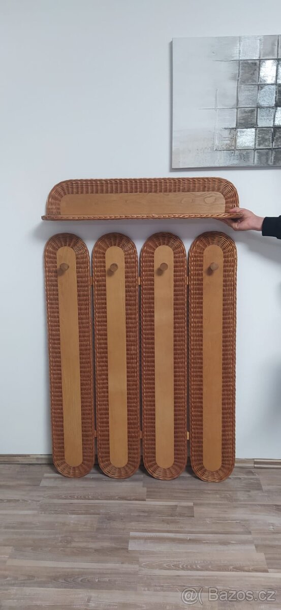 Retro předsíňový věšák s policí