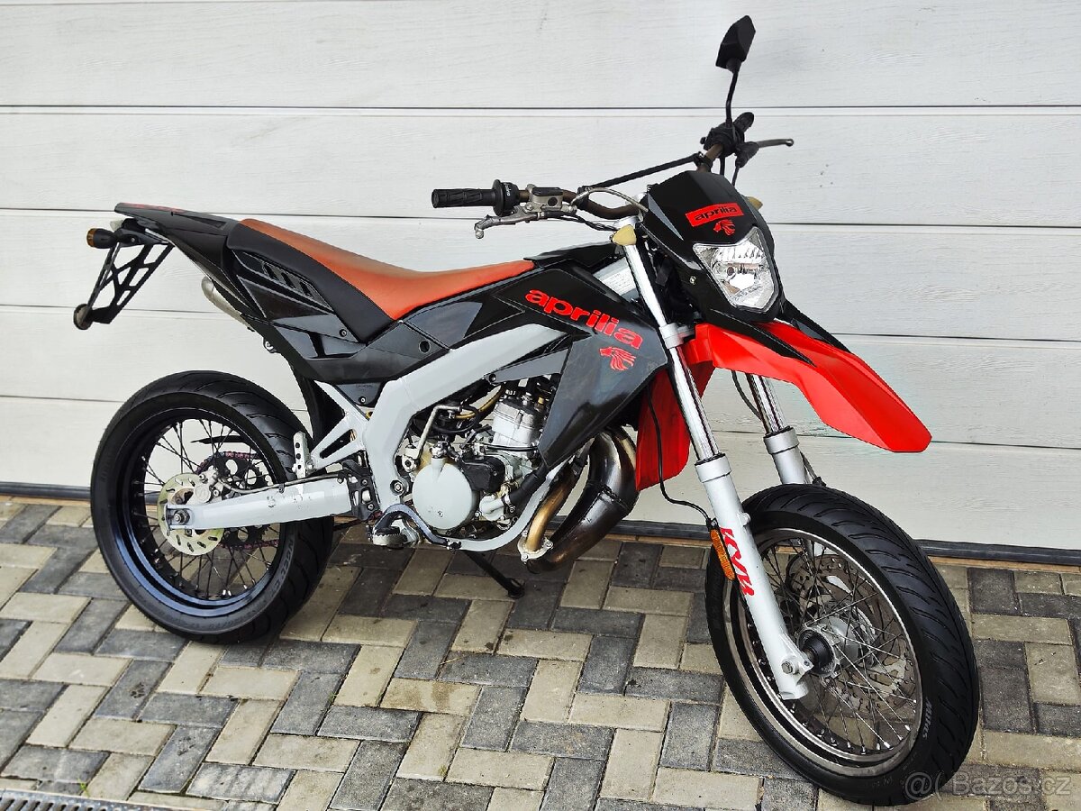 Aprilia sx 50 / supermoto / AM / 2011