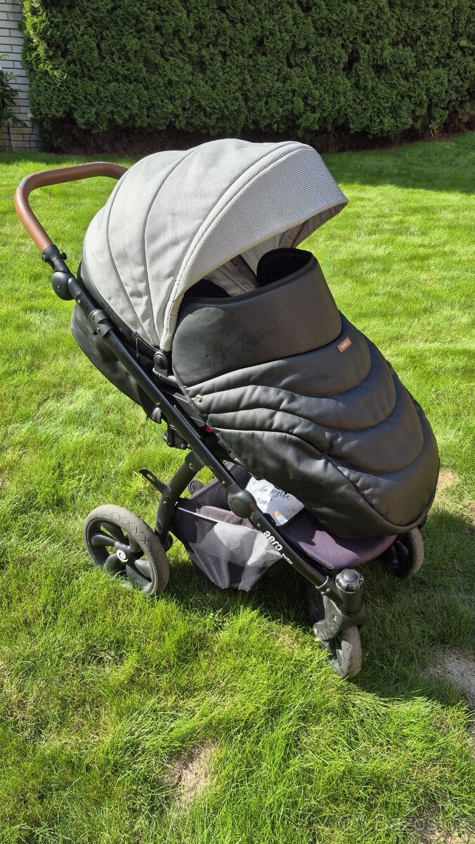 Kočárek značky Aero tutis