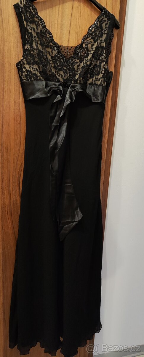 Černé společenské šaty s krajkou a flitry vel. 36