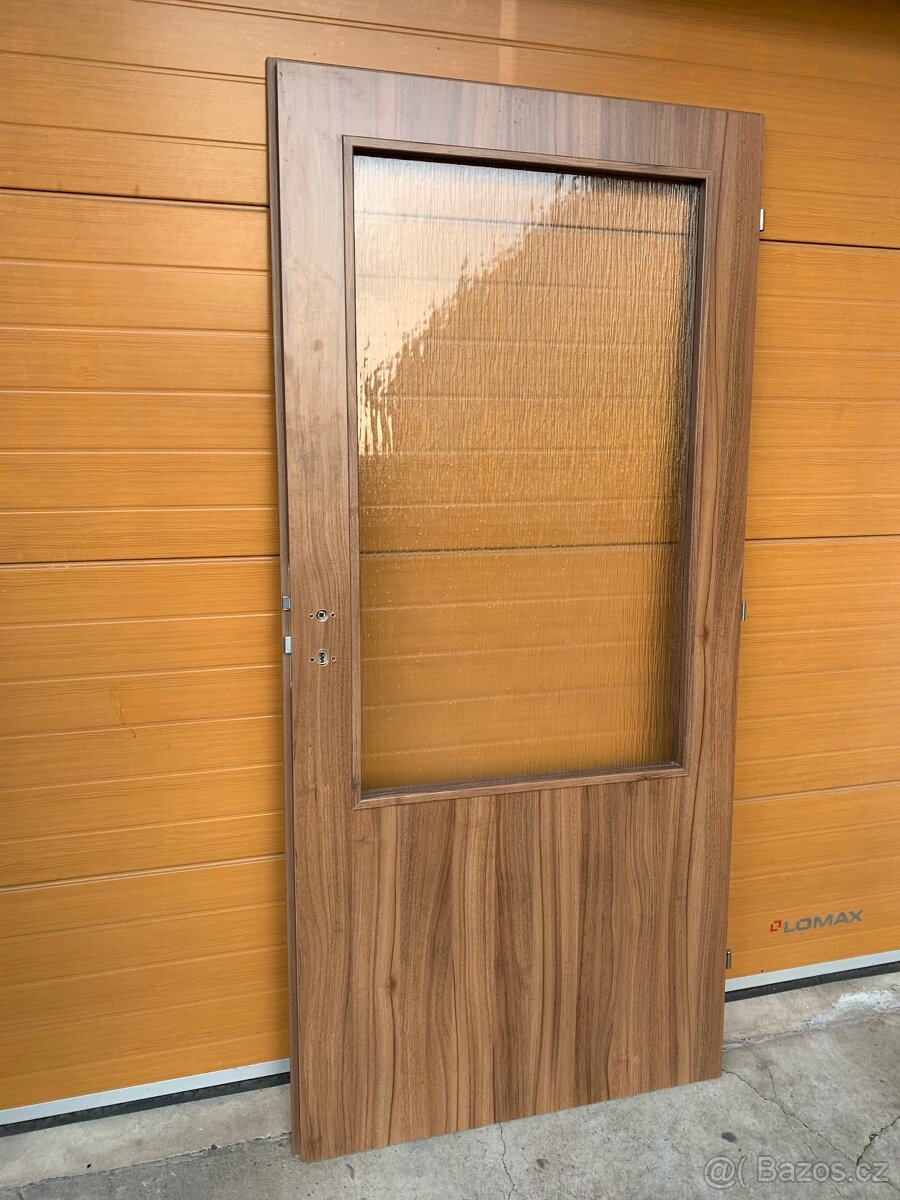 Interiérové dveře 90 L s padací prahovou lištou