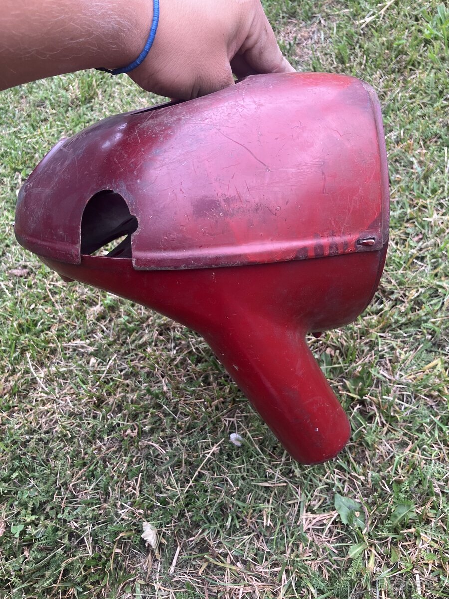 Čz 175 250 přední maska světla horní i spodní díl