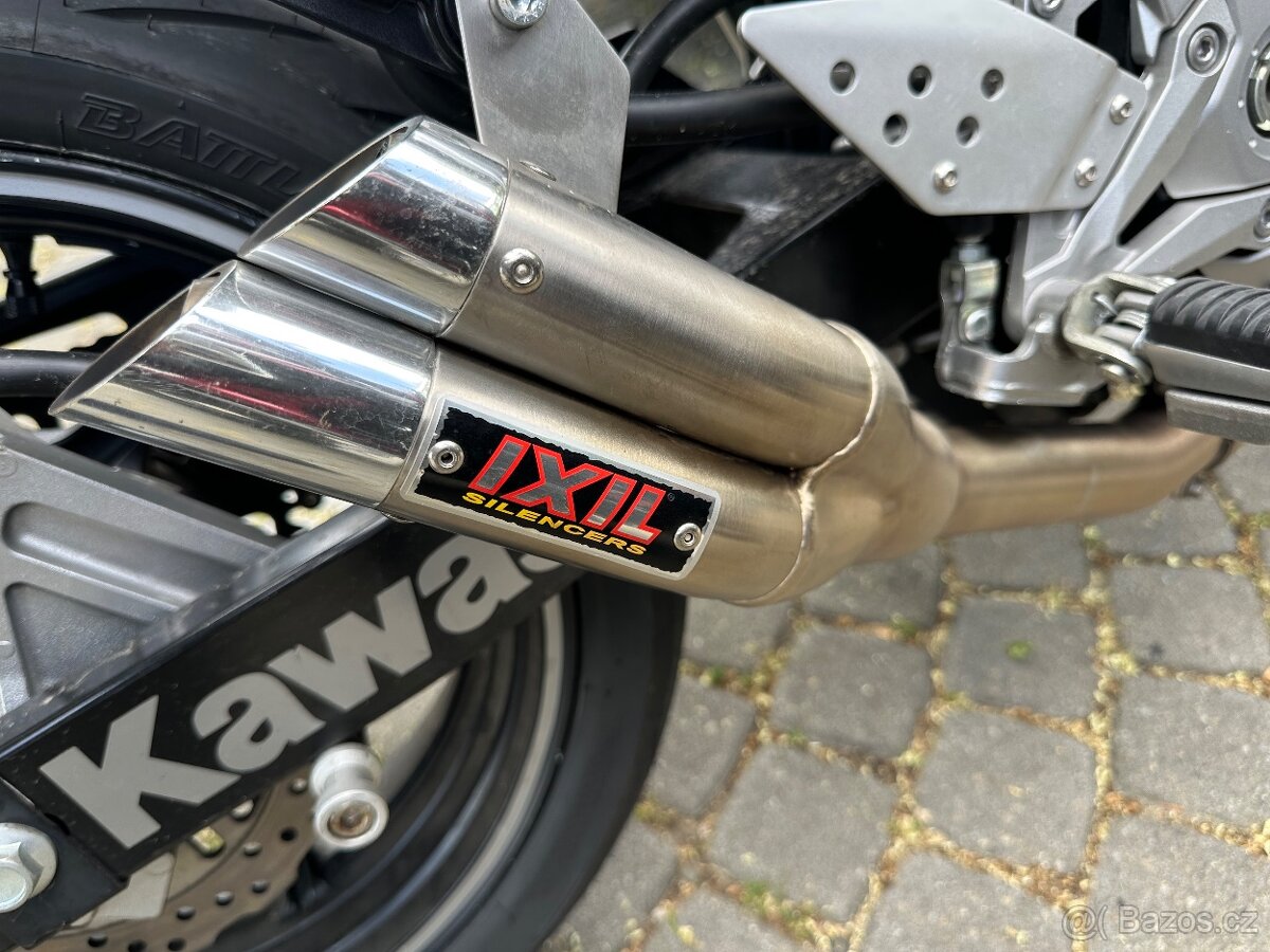 Laděný výfuk ixil