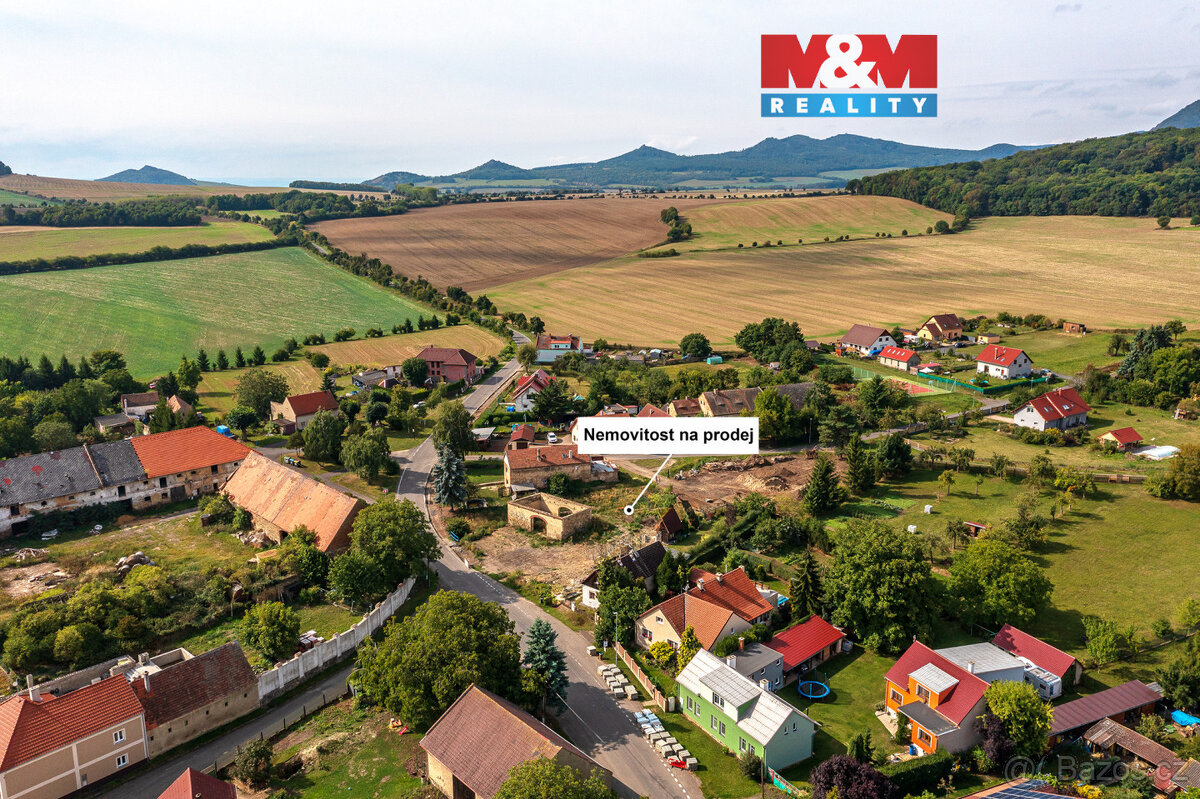 Prodej pozemku k bydlení, 1215 m², Březno - Velemín