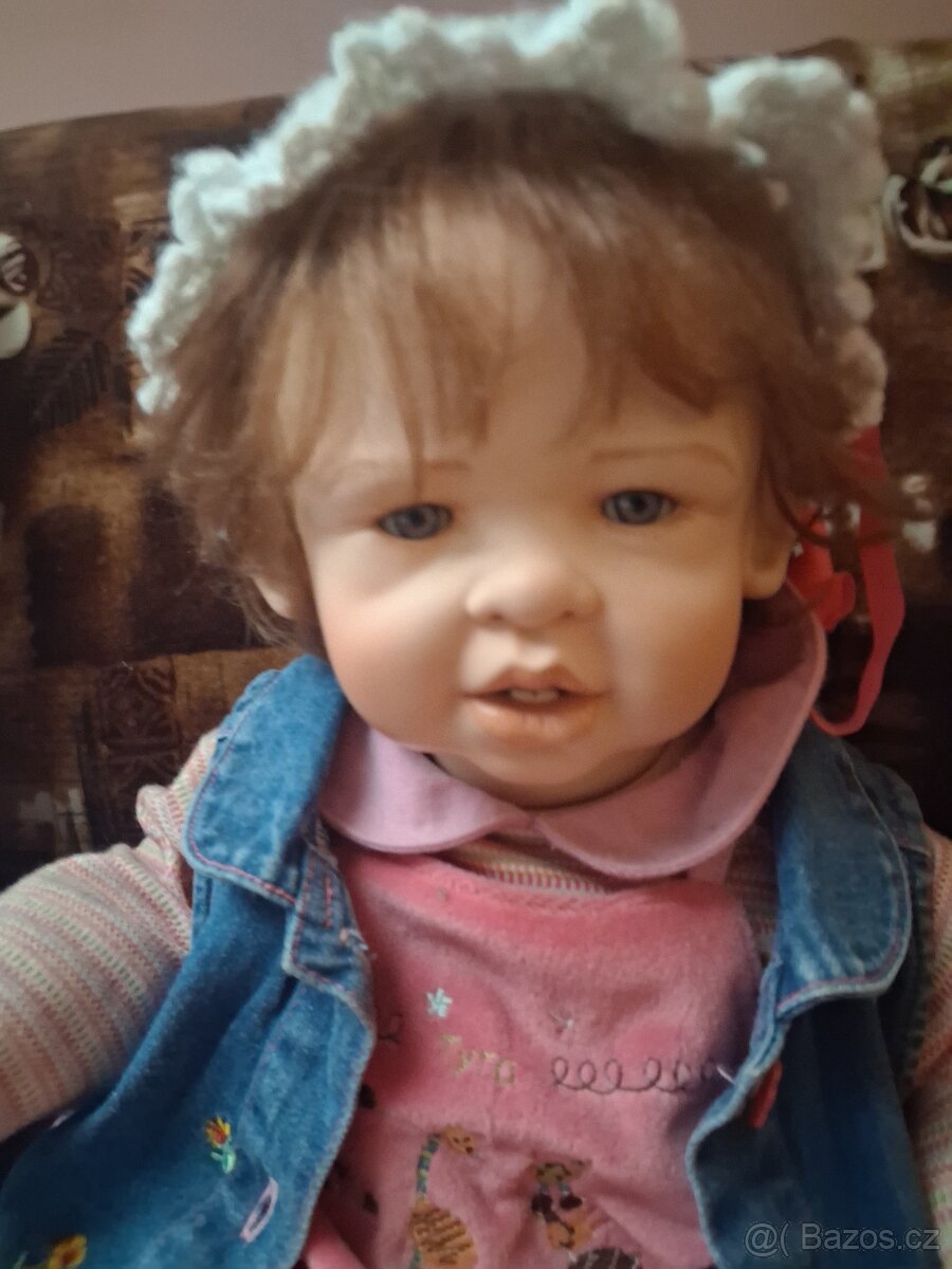 Prodám keramickou panenku