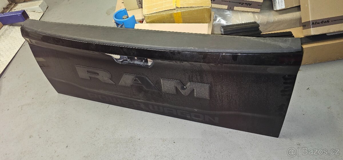 Zadní čelo Dodge RAM 2500