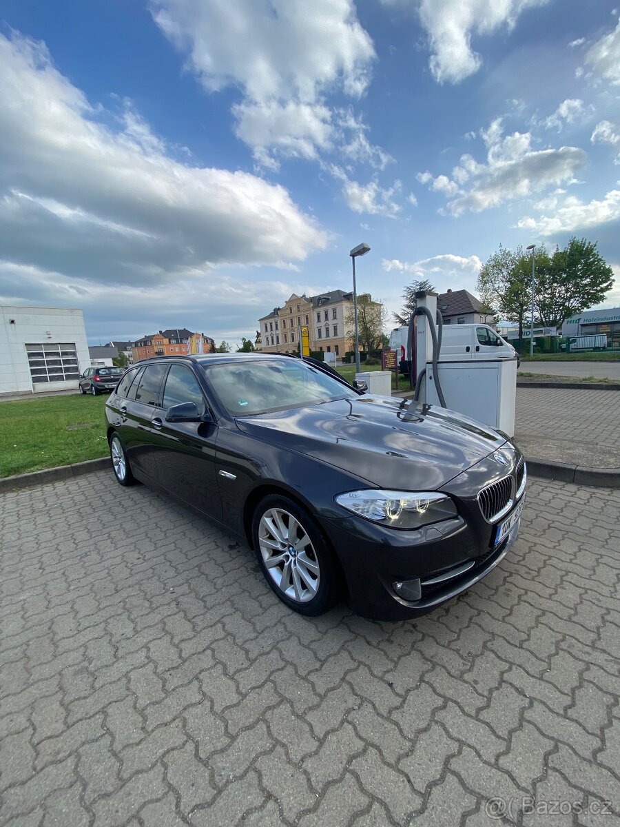 BMW f10/11 SportPacket 190kw 2012r.v 530d