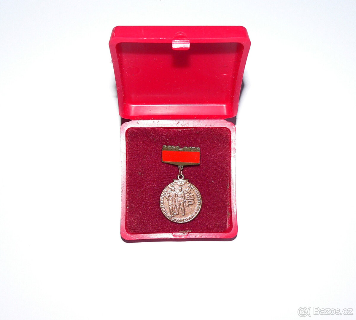 Odznak, medaile, vyznamenání