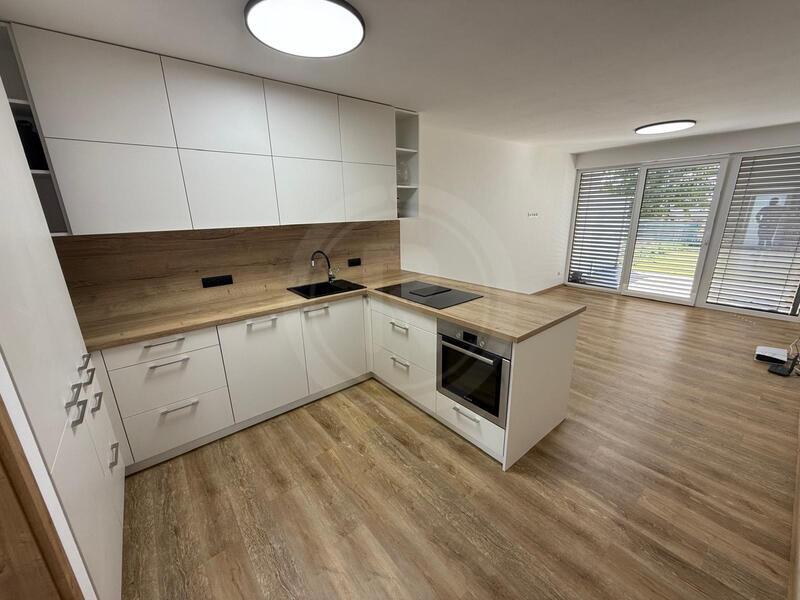 PRONÁJEM ŘADOVÉHO BUNGALOVU 3+KK, PLATANOVÁ, MLADÉ U ČB
