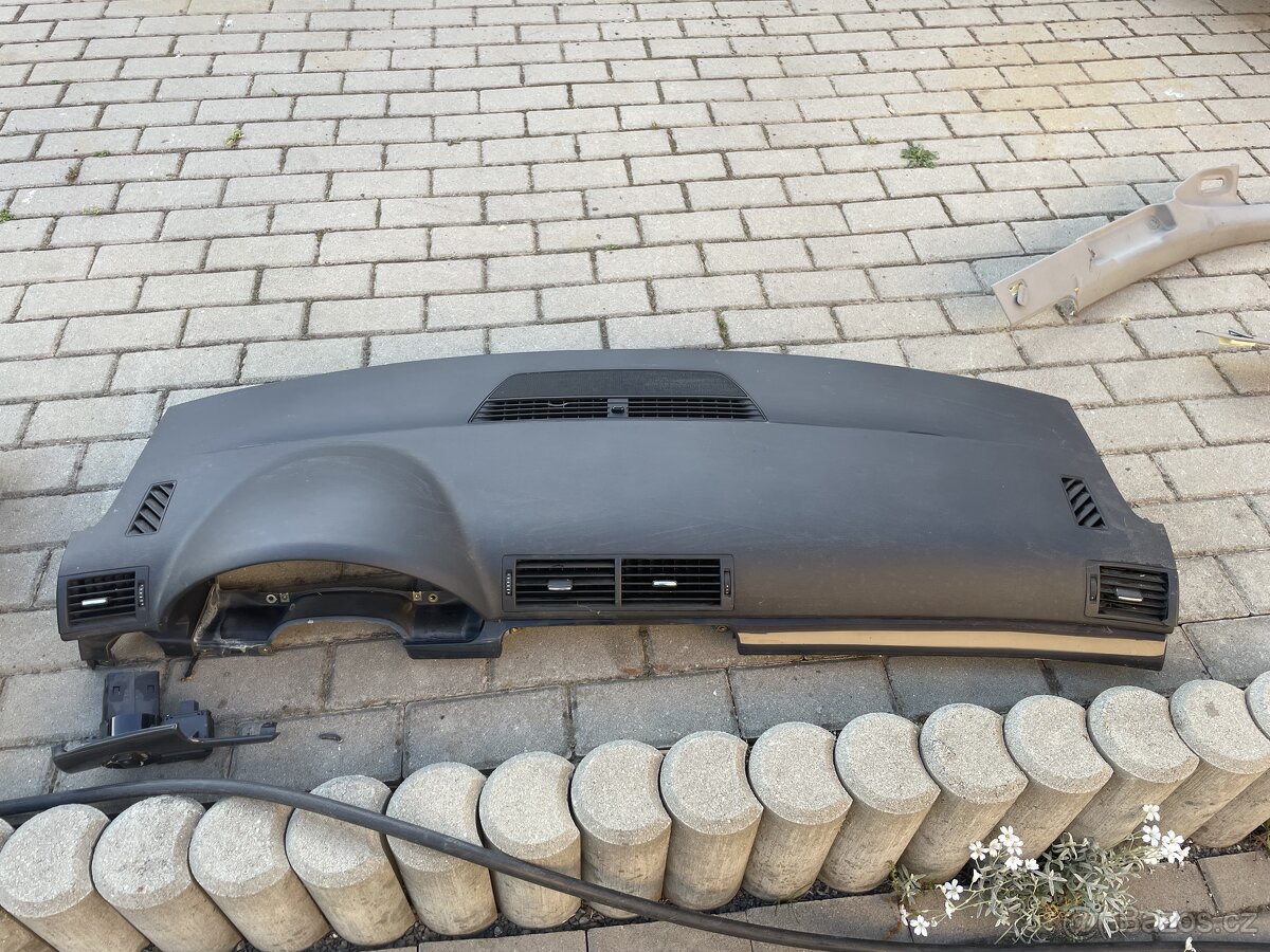 Palubní deska Audi A4 B6/B7