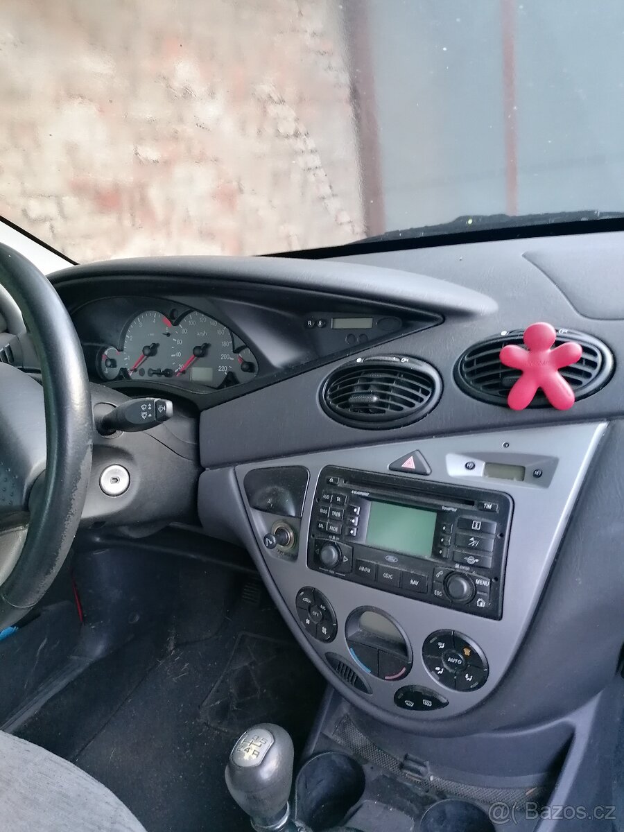 autorádio ford focus -tovární