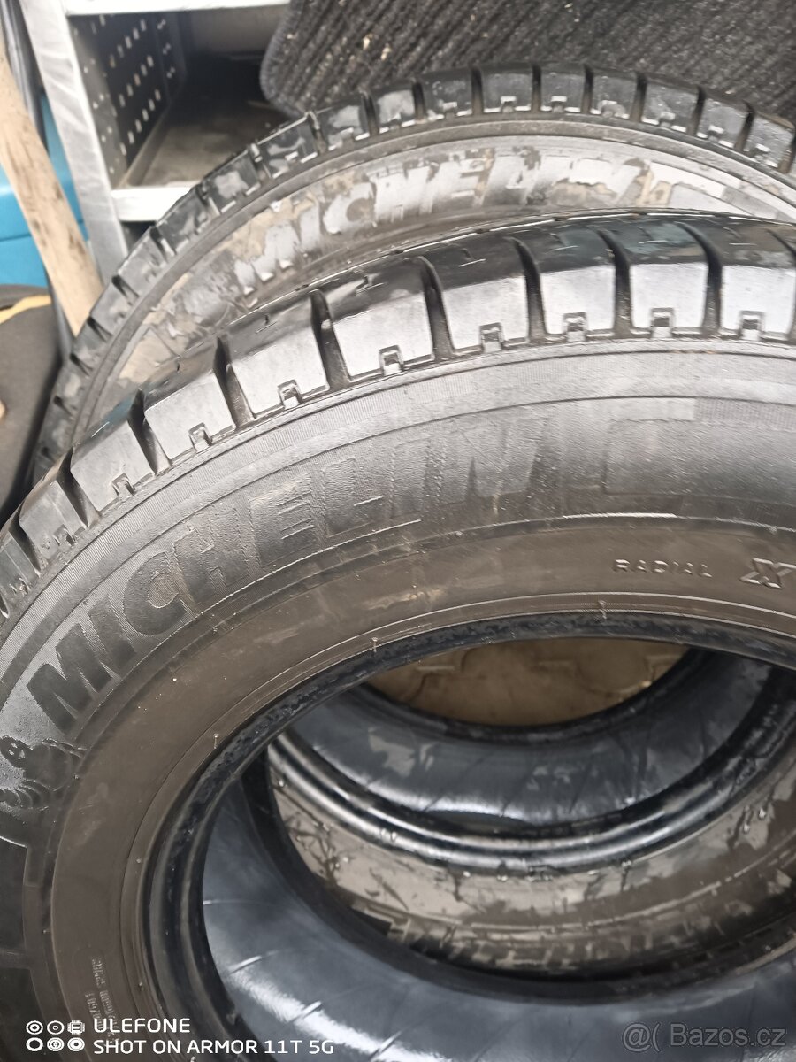 Pneu 215/70-15C