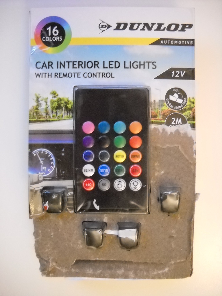 Led diody do interiéru auta.