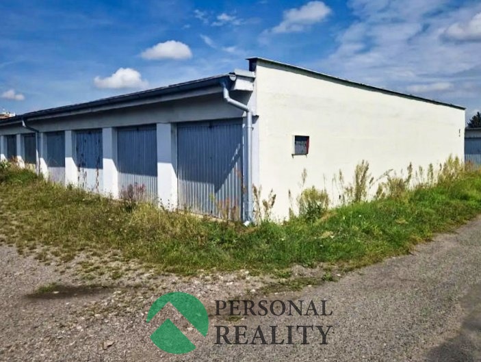 Prodej garáže, 18 m2 - Hradec Králové - Pouchov, ev.č. 02399